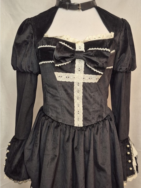 Lolita Dresses & Skirts - 2056 - Gothic Lace Trim Black Velvet Dress with Bow